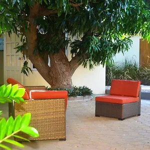 Gasthuis Homey Vacation And Carrental, Willemstad